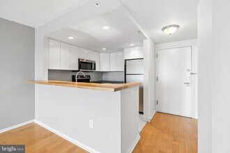 2001 Hamilton St in Philadelphia, PA - Building Photo - Building Photo