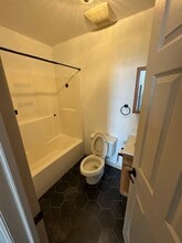 34 E Washington St, Unit 9 in Mcadoo, PA - Building Photo - Building Photo