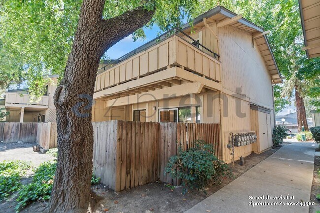 2131 Northwood Cir in Concord, CA - Building Photo - Building Photo