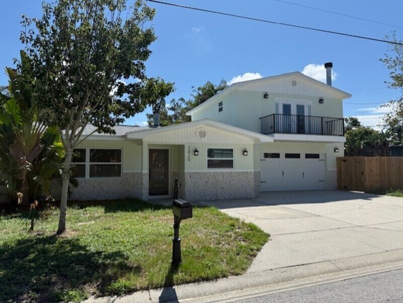 2420 Powers St in Palm Harbor, FL - Building Photo