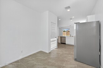 2994 E Barrel Race Rd in San Tan Valley, AZ - Building Photo - Building Photo