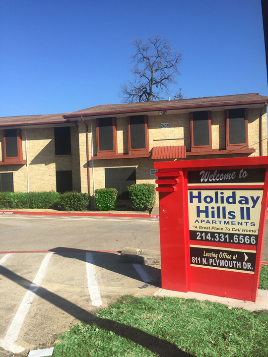 Holiday Hills II in Dallas, TX - Building Photo