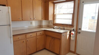 222 Walnut St in Cedar Falls, IA - Building Photo - Building Photo