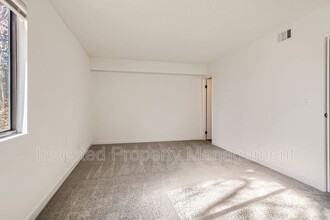 11923 E Harvard Ave in Aurora, CO - Building Photo - Building Photo
