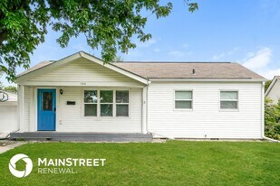 124 Rose Ln in Greenwood, IN - Building Photo