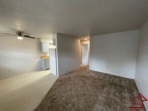 1502 NW Kingsbury Ave in Lawton, OK - Building Photo - Building Photo