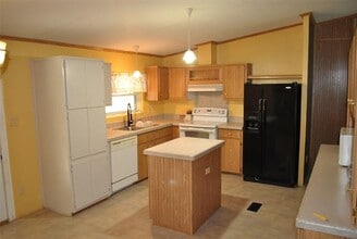 966 Blackjack Rd in Valley View, TX - Foto de edificio - Building Photo
