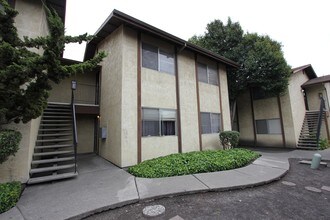 Leidig Court in Hayward, CA - Building Photo - Building Photo