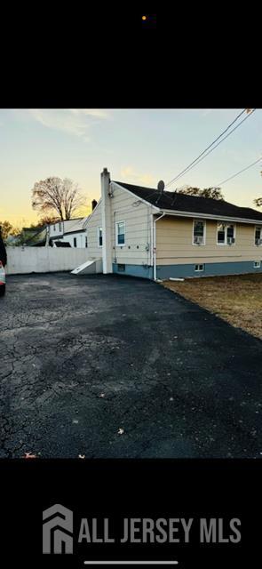 154 E 12th St in Linden, NJ - Building Photo - Building Photo
