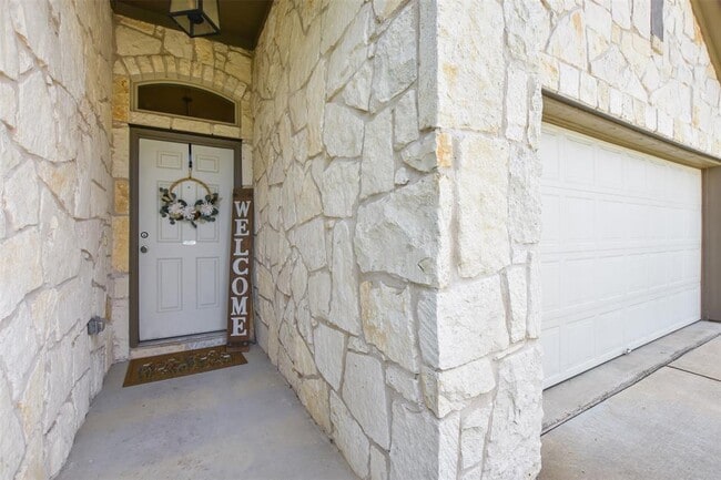 216 Walkup Ln in Leander, TX - Building Photo - Building Photo