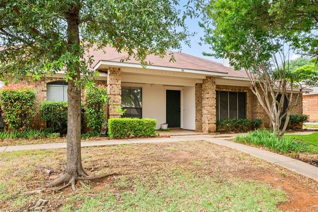 property at 2911 Post Oak Dr