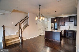 23542 Buckland Farm Terrace in Ashburn, VA - Building Photo - Building Photo