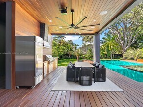 871 NE 83rd St in Miami, FL - Building Photo - Building Photo