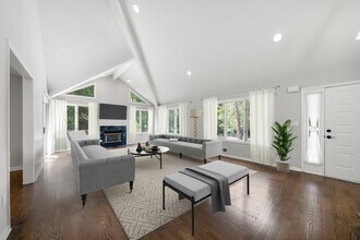 81 Lakeview Dr in Old Tappan, NJ - Building Photo - Building Photo