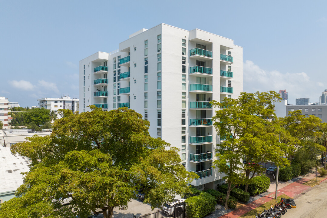 Mirador 1035 in Miami, FL - Foto de edificio