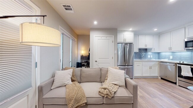 property at 1410 Hyde Park Blvd