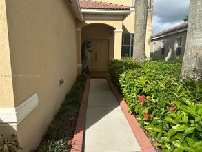 606 Bald Cypress Rd in Weston, FL - Building Photo - Building Photo