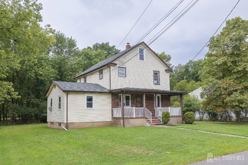 40 Bristol Rd in Piscataway, NJ - Building Photo