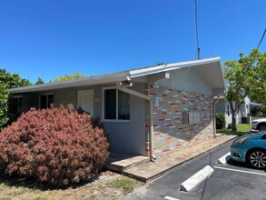 1702 NE 9th St in Fort Lauderdale, FL - Building Photo - Building Photo
