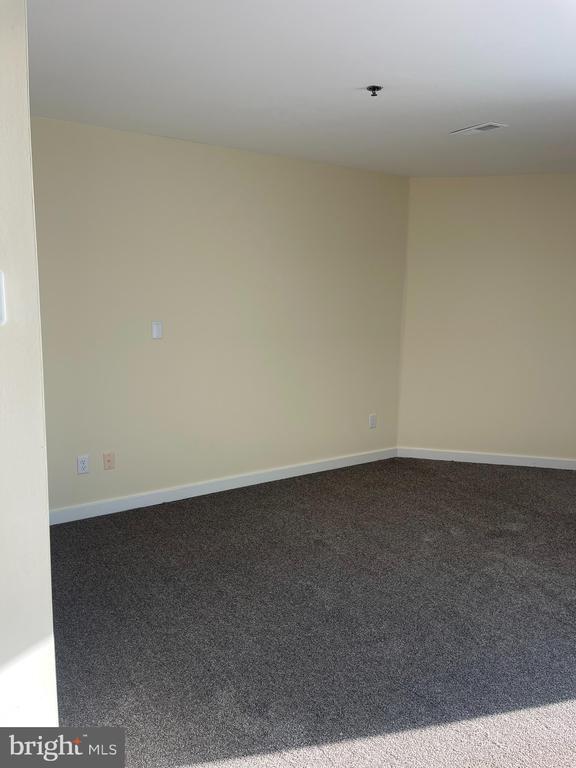 5215 Le Parc Dr in Wilmington, DE - Building Photo - Building Photo