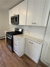 53 Duane St in East Greenwich, RI - Building Photo - Building Photo