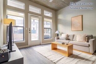 1717 Toomey Rd in Austin, TX - Building Photo