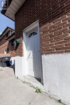 4129 Brandon Gate Dr in Mississauga, ON - Building Photo