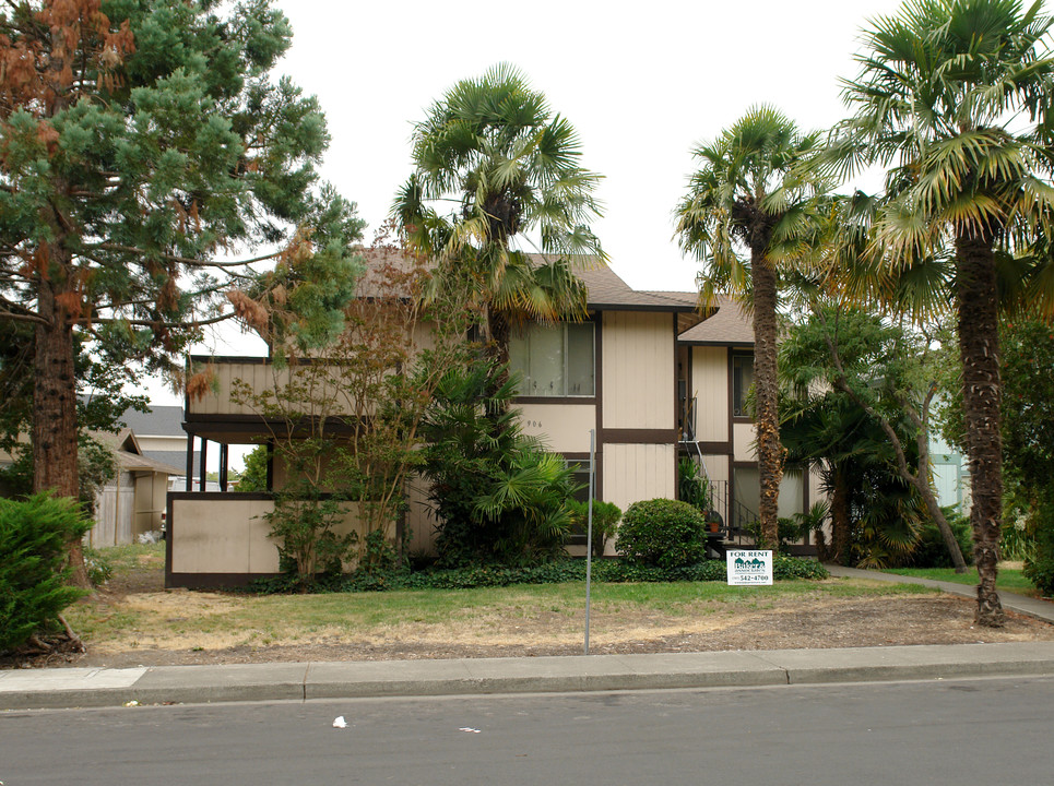 906 Joanne Ct in Rohnert Park, CA - Building Photo