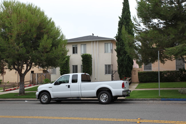 928 17th St in Santa Monica, CA - Building Photo - Building Photo