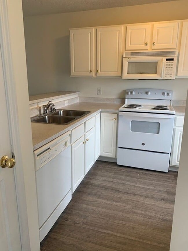 4610 McClelland Dr in Wilmington, NC - Building Photo - Building Photo