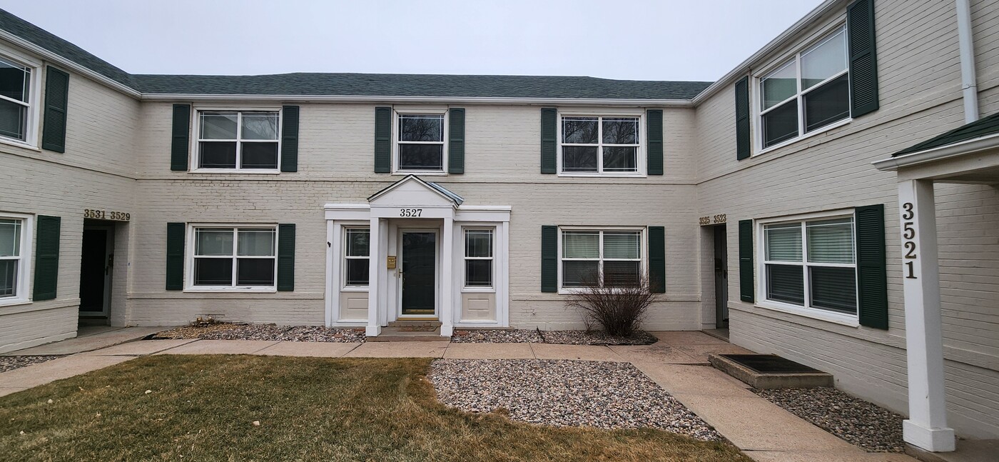3523 Hynds Blvd in Cheyenne, WY - Building Photo