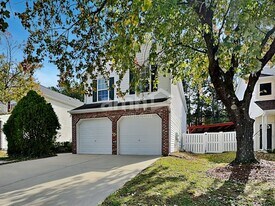 4220 Lake Woodard Dr in Raleigh, NC - Building Photo