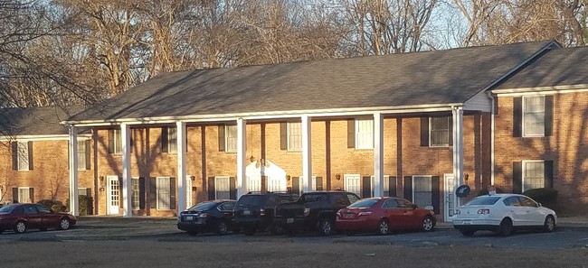 Carriage Hill Apartments