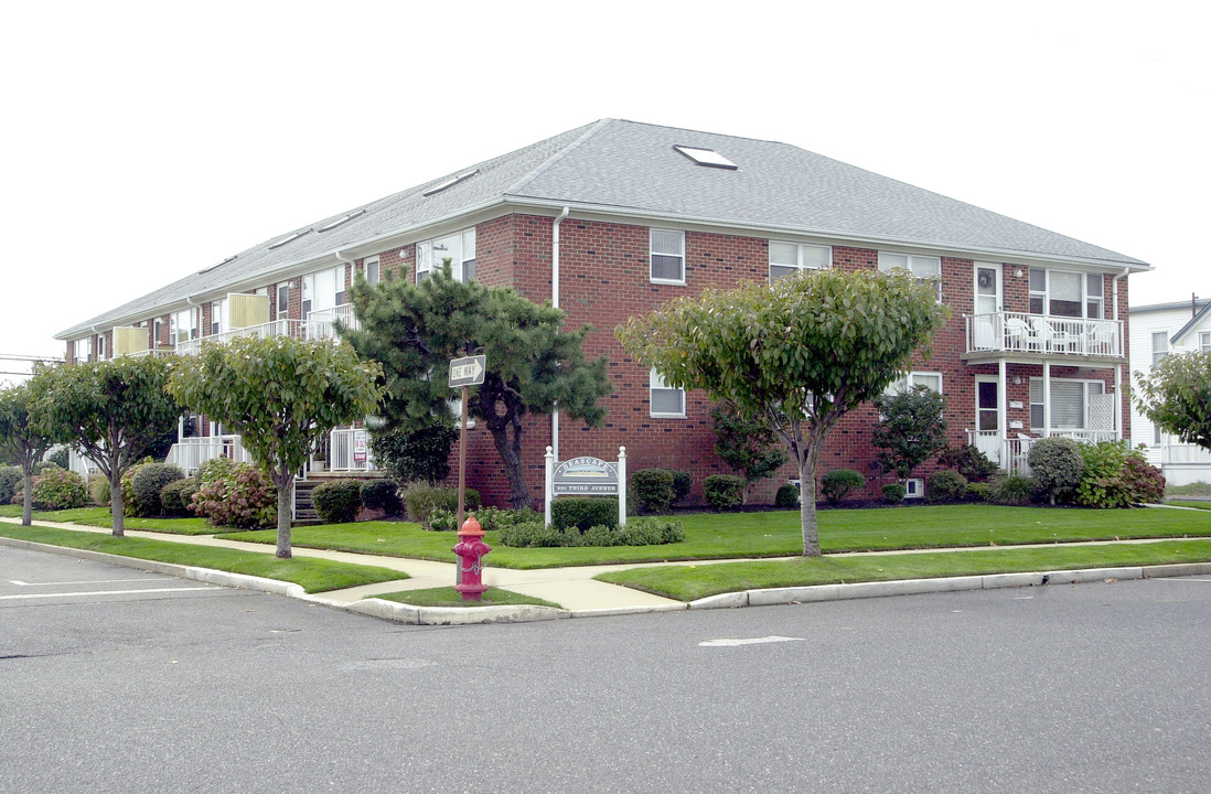 201-203 3rd Ave in Belmar, NJ - Building Photo