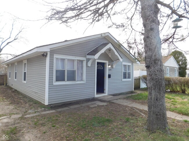 property at 1609 E 34th St