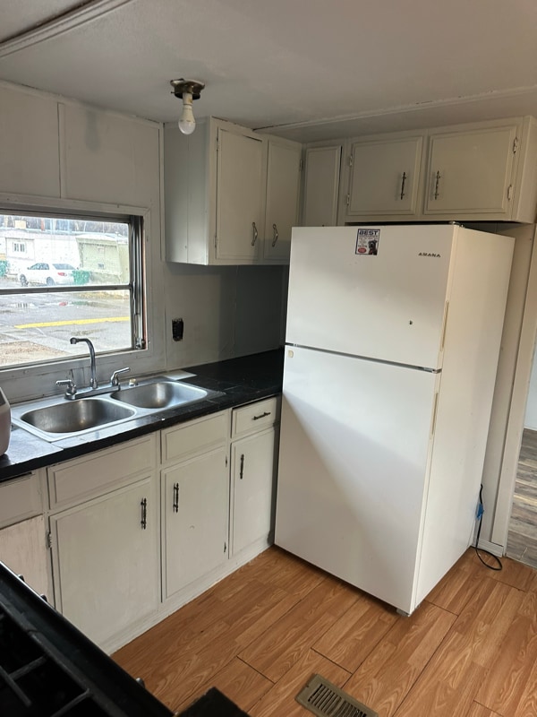 951 N Auburn Ave in Farmington, NM - Foto de edificio - Building Photo