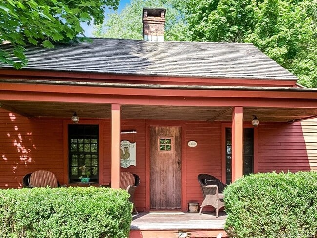 198 Ramapoo Rd in Ridgefield, CT - Building Photo - Building Photo