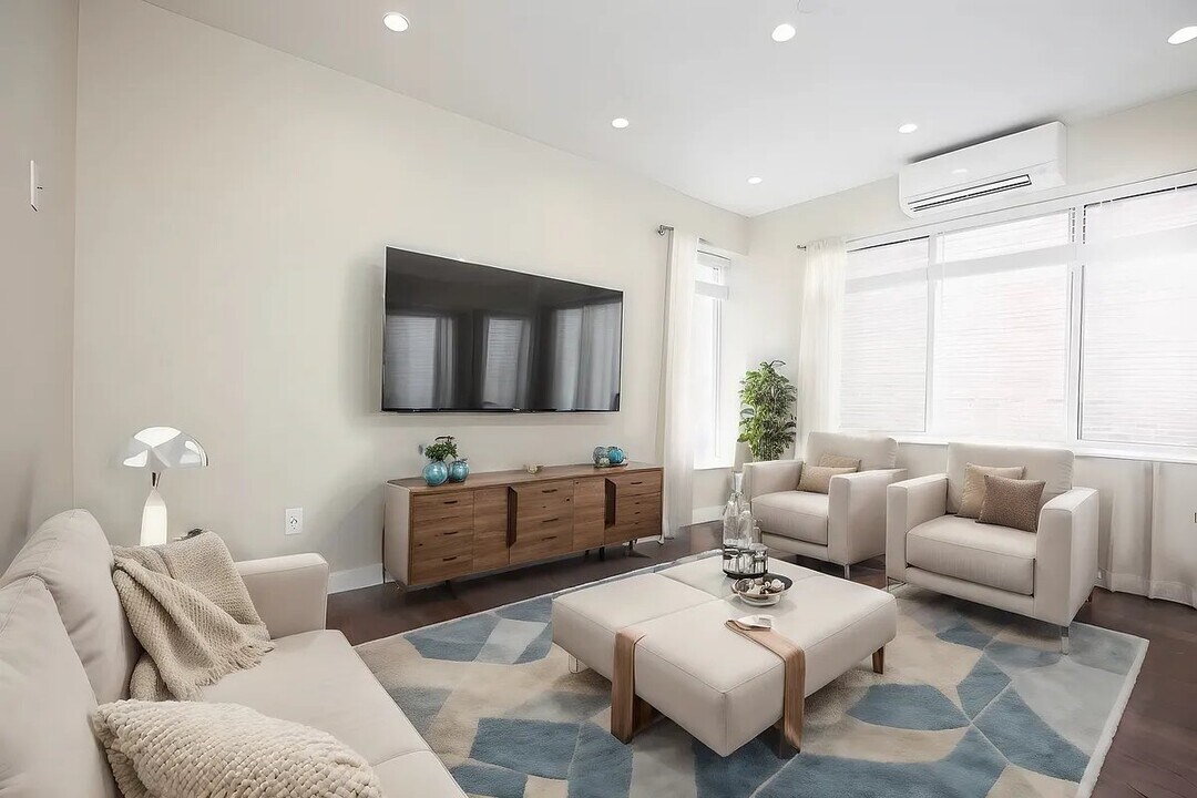 99 Suffolk St in New York, NY - Building Photo