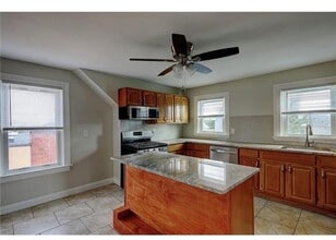 64 Lyon Ave in East Providence, RI - Building Photo - Building Photo