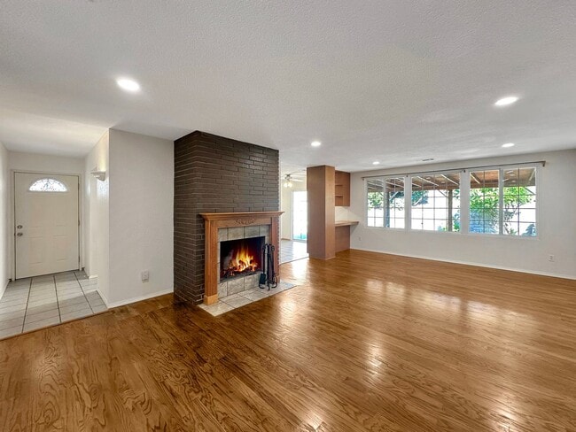 6931 Ballinger Ave in San Diego, CA - Building Photo - Building Photo