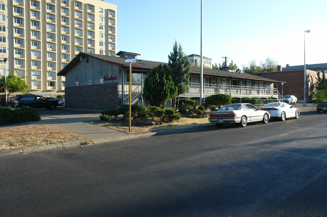 The Coachman in Yakima, WA - Building Photo - Building Photo