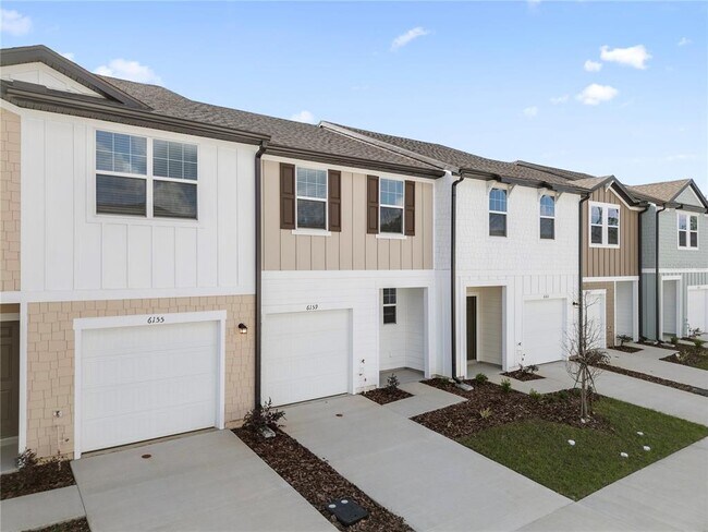 6159 Calle Ochoa St in Zephyrhills, FL - Building Photo - Building Photo