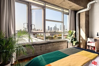 530 S Hewitt St in Los Angeles, CA - Building Photo - Building Photo