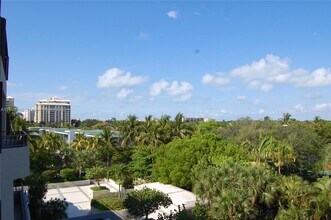 201 Crandon Blvd in Key Biscayne, FL - Building Photo - Building Photo