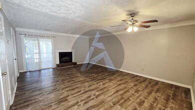 1012 Kennesborough Rd NW in Kennesaw, GA - Building Photo - Building Photo