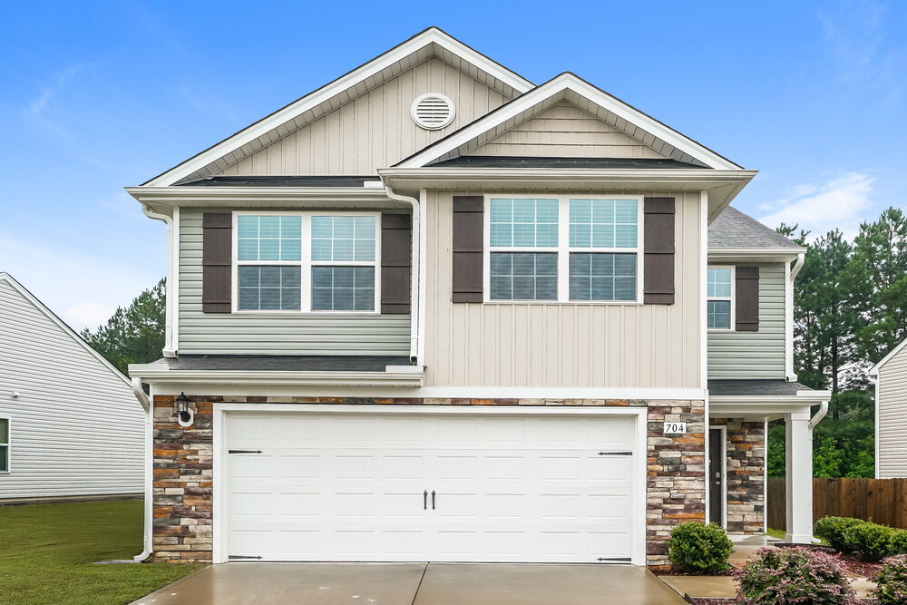 704 Crackling Ct in Zebulon, NC - Building Photo