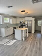 5904 N Eustace Ave in Tampa, FL - Building Photo - Building Photo