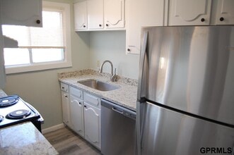 1218 Fairfax Rd in Bellevue, NE - Building Photo - Building Photo