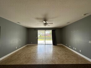 4010 Caparosa Cir in Melbourne, FL - Building Photo - Building Photo