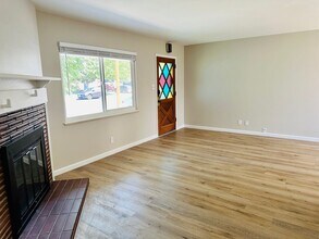 1285 Vance Way in Sparks, NV - Building Photo - Building Photo